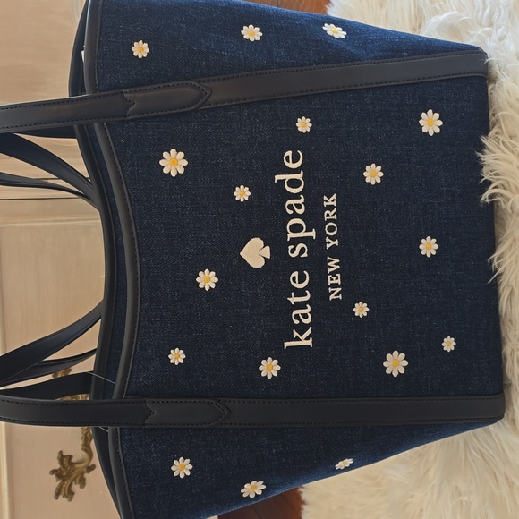 kate spade Handbags - Kate Spade Denim Daisy Floral Tote